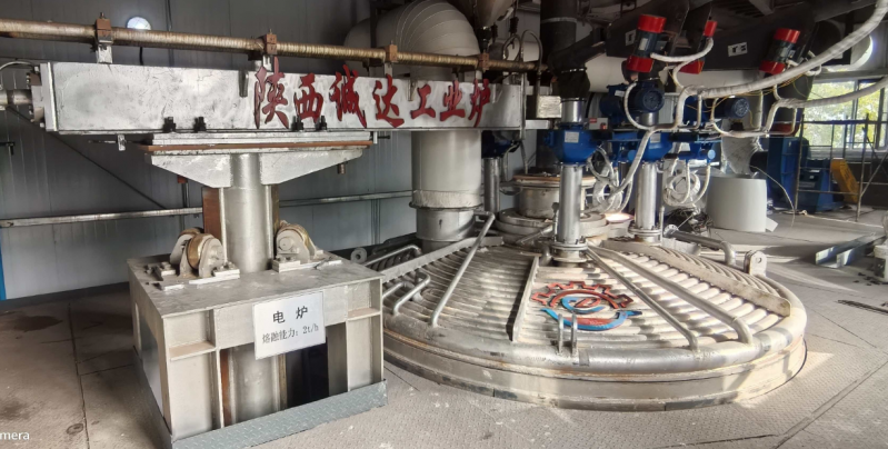 重磅突破！我司 2000KVA 粉煤灰熔融直流電弧爐成功開爐，引領固廢資源化新賽道