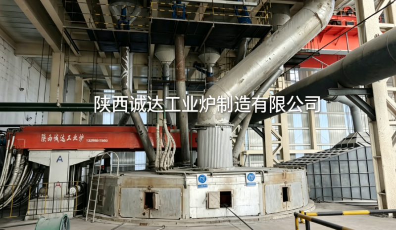 陜西誠達為新疆企業(yè)定制的中低碳錳鐵精煉爐順利開爐出鐵，獲客戶高度認可